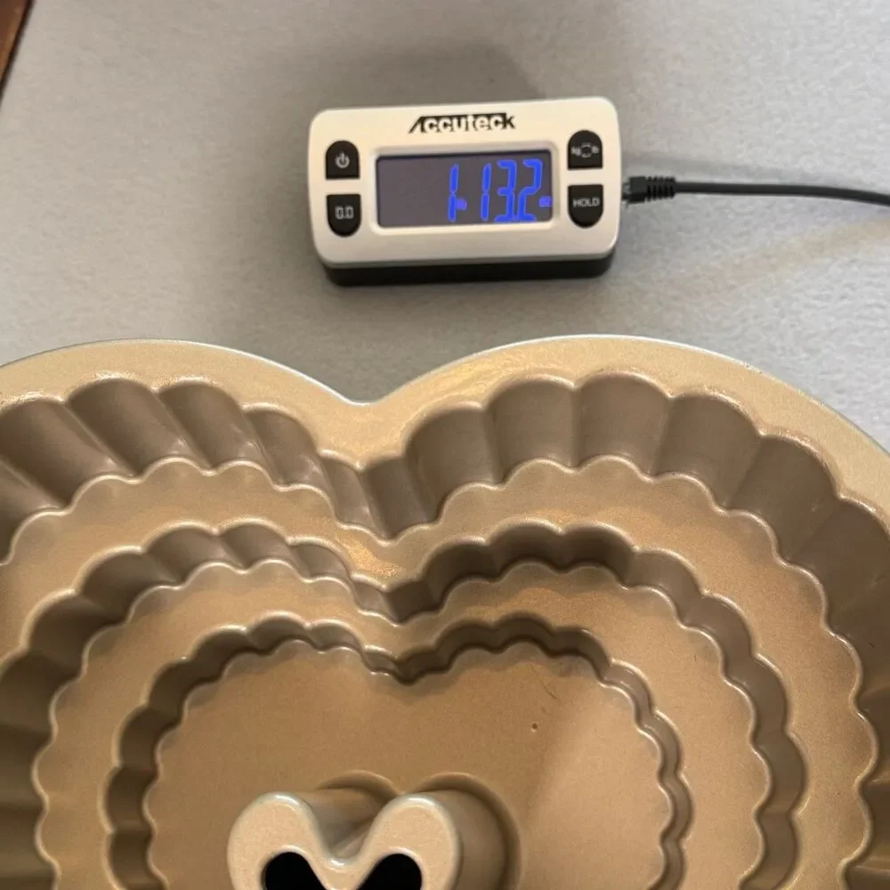 Nordic Ware Tiered Heart Bundt Pan Excellent Condition